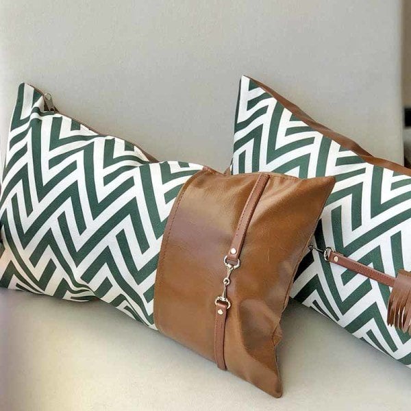 Taba Deri Kemerli Yeşil Kırlent Kılıfı