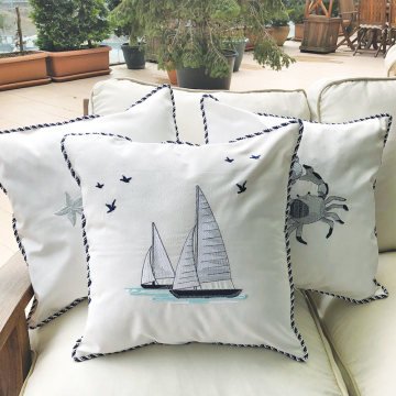 Crab Nakışlı Yastık Kılıfı