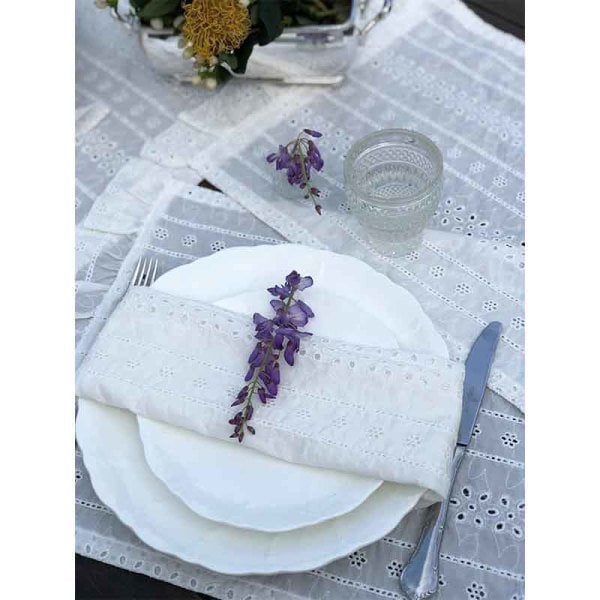White Scalloped Napkin Set of 2